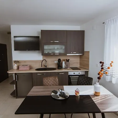 Piip-ni-more Apartment