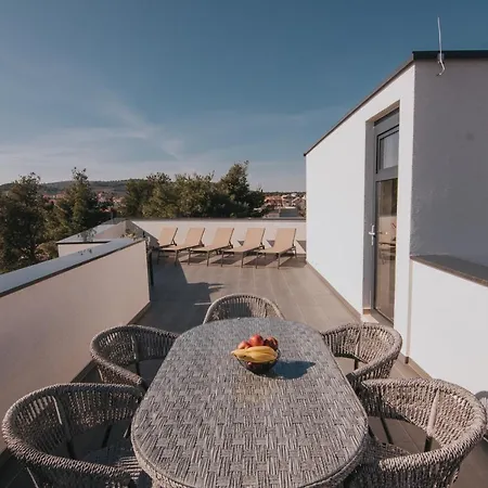 Piip-ni-more Apartment